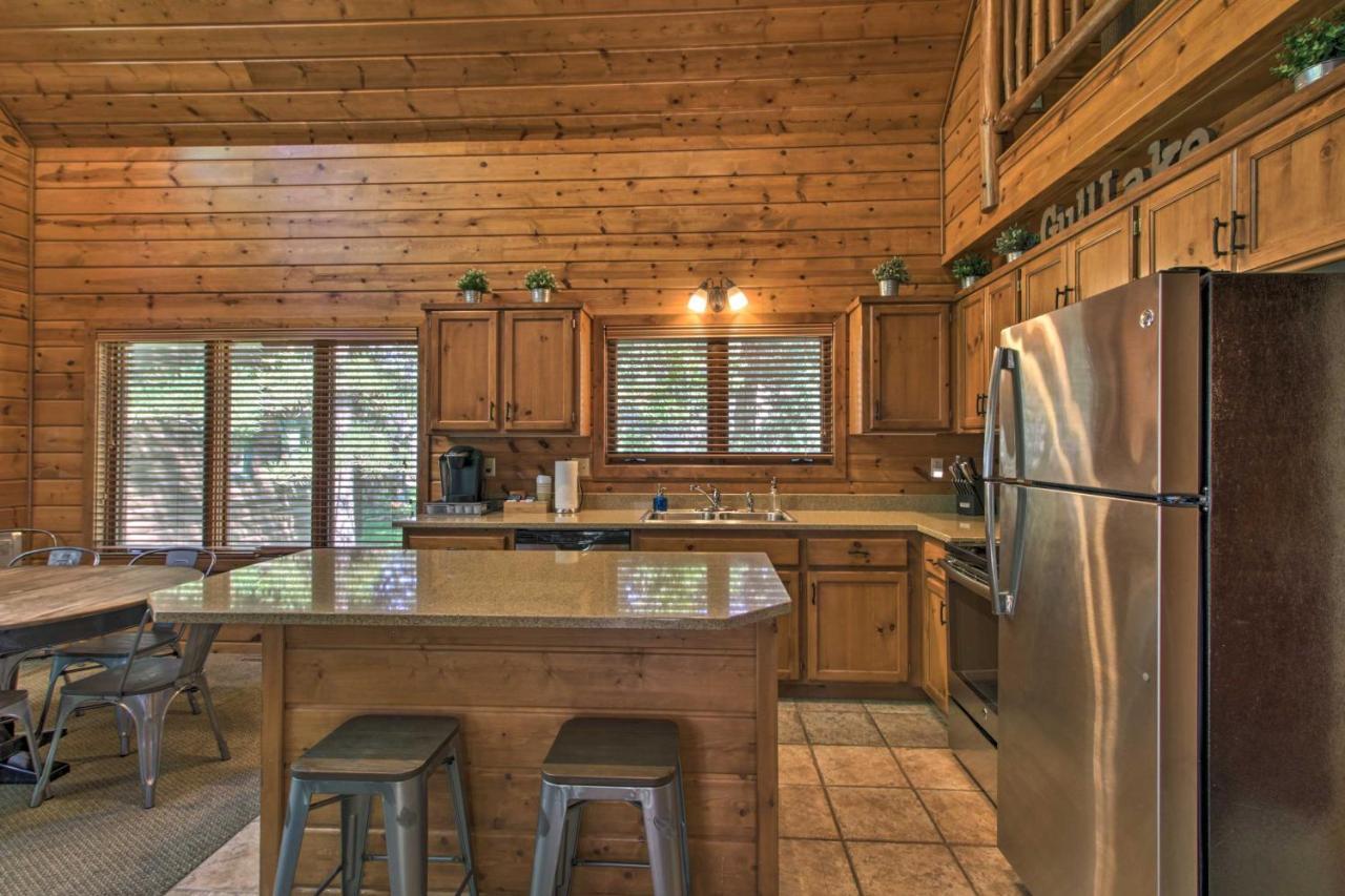 Alluring Nisswa Cabin On Gull Lake With Fireplace! Екстер'єр фото