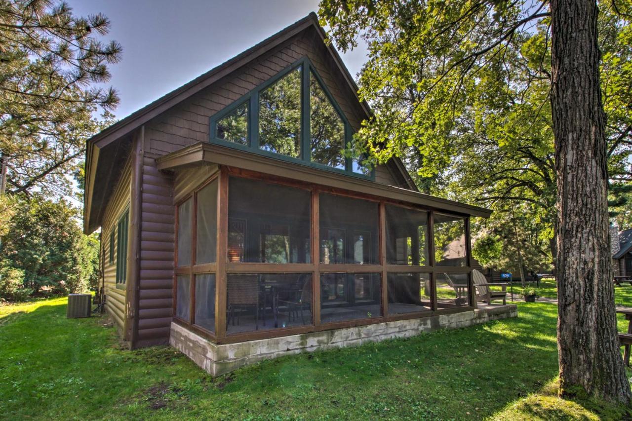 Alluring Nisswa Cabin On Gull Lake With Fireplace! Екстер'єр фото