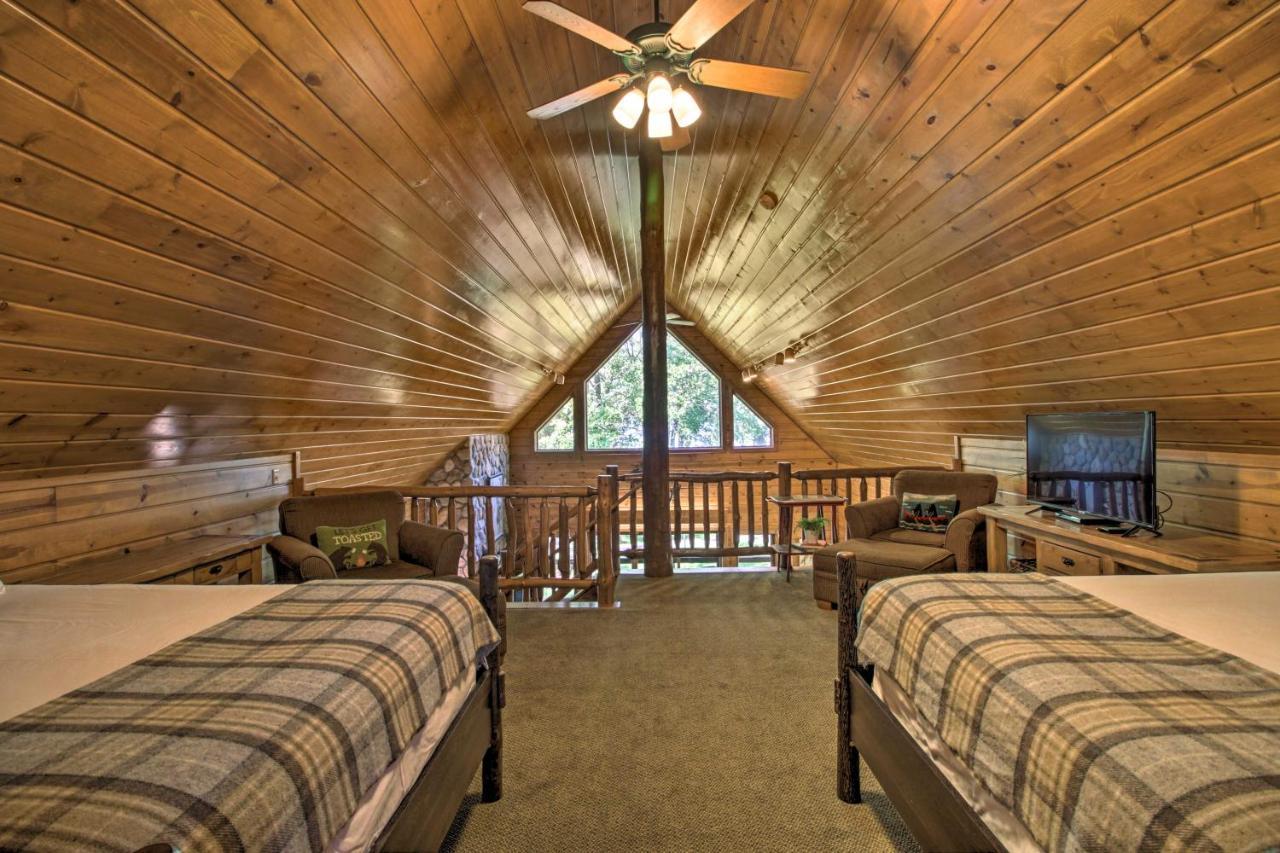 Alluring Nisswa Cabin On Gull Lake With Fireplace! Екстер'єр фото